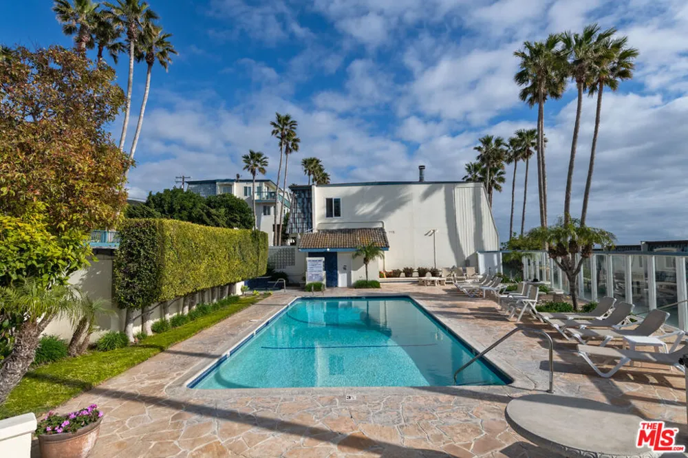 11964 Whalers Lane Malibu, CA 90265