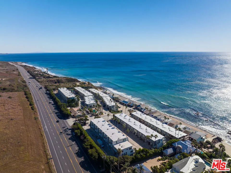 11964 Whalers Lane Malibu, CA 90265