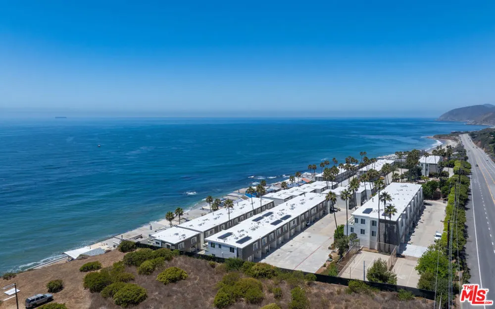 11964 Whalers Lane Malibu, CA 90265