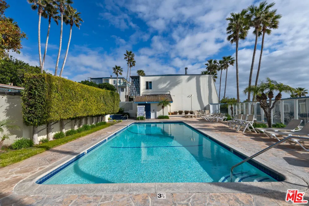 11964 Whalers Lane Malibu, CA 90265