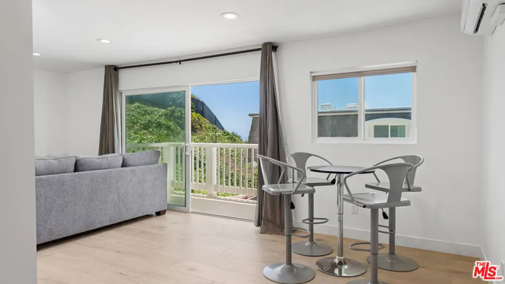 11964 Whalers Lane Malibu, CA 90265