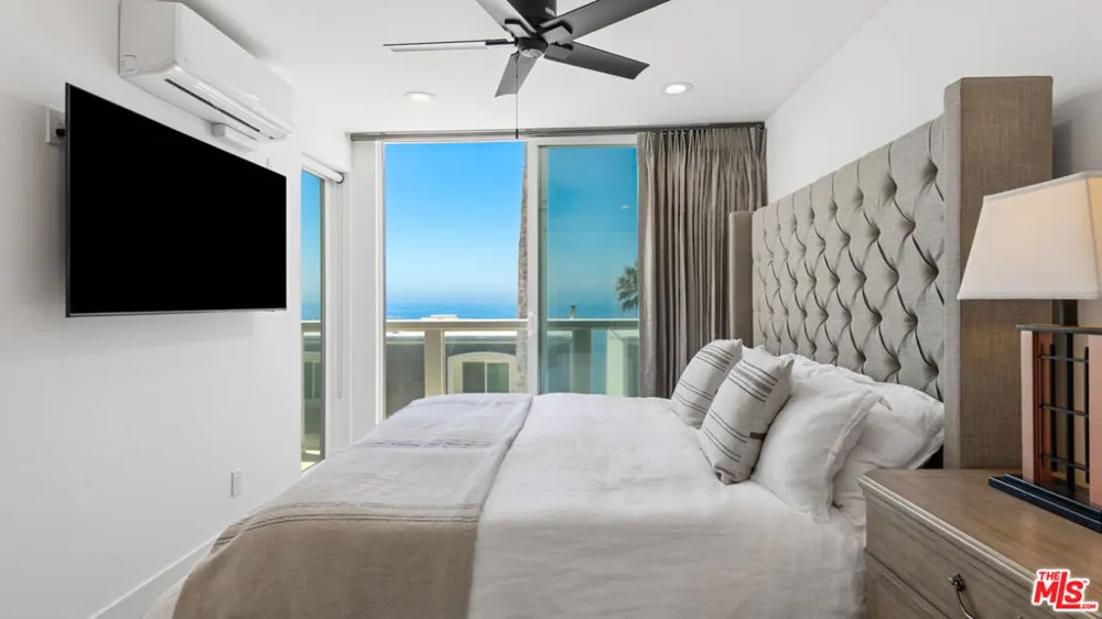 11964 Whalers Lane Malibu, CA 90265
