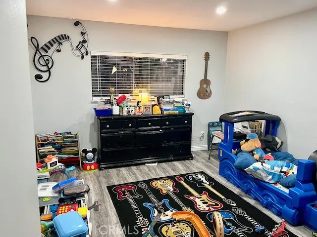 13930 Olive Grove Sylmar, CA 91342