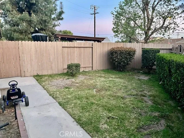 13930 Olive Grove Sylmar, CA 91342