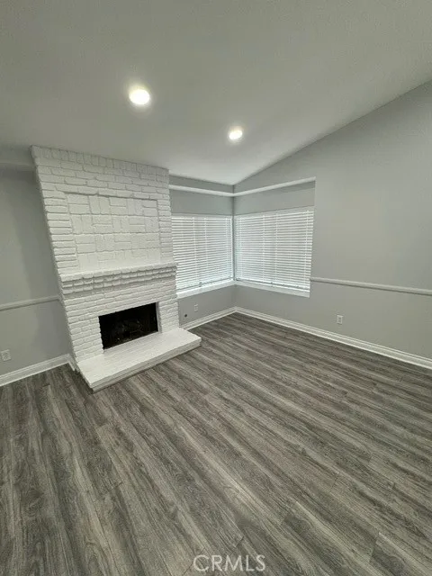 13930 Olive Grove Sylmar, CA 91342