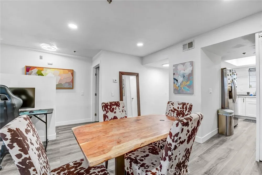 6545 Reseda Boulevard #6 Reseda, CA 91335