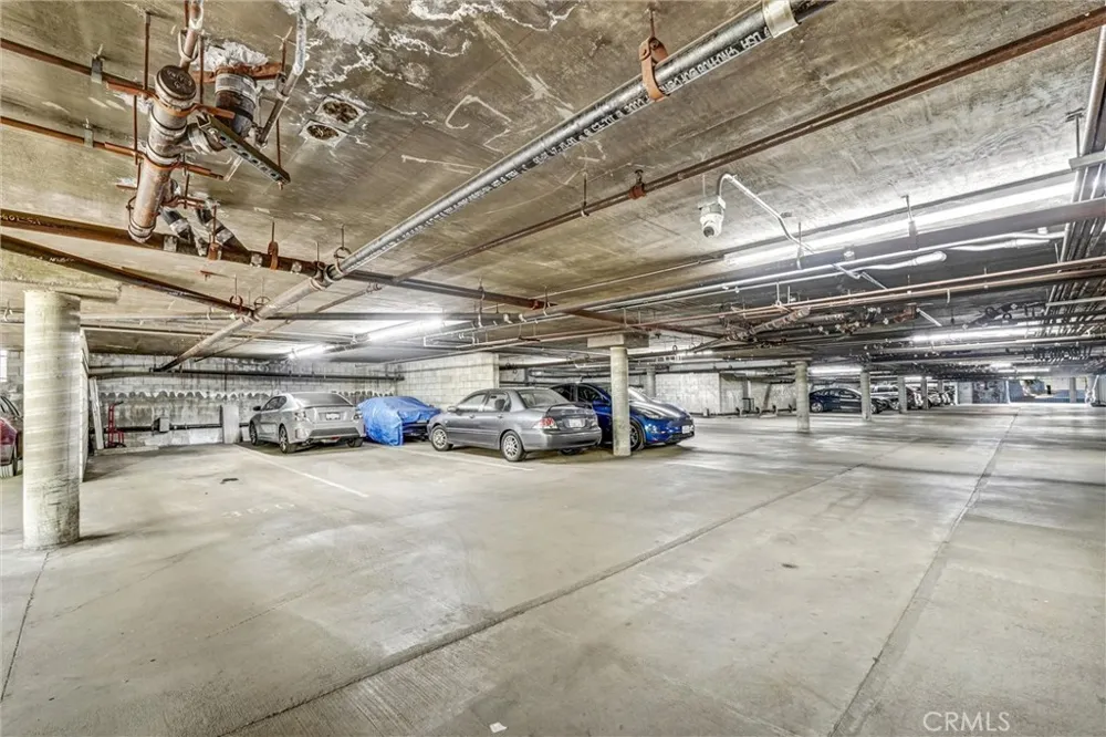 6545 Reseda Boulevard #6 Reseda, CA 91335
