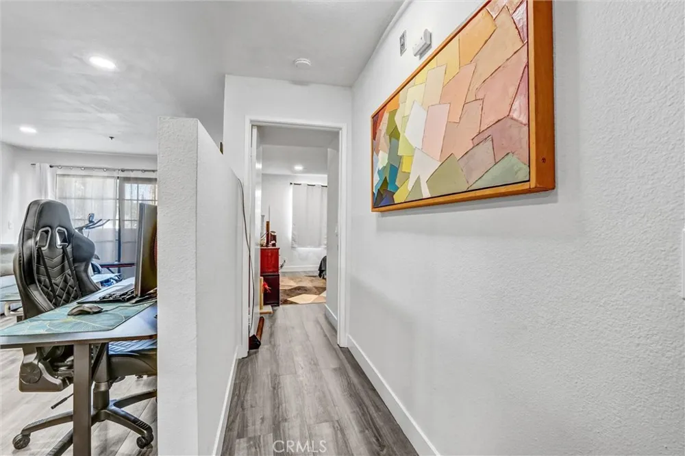 6545 Reseda Boulevard #6 Reseda, CA 91335