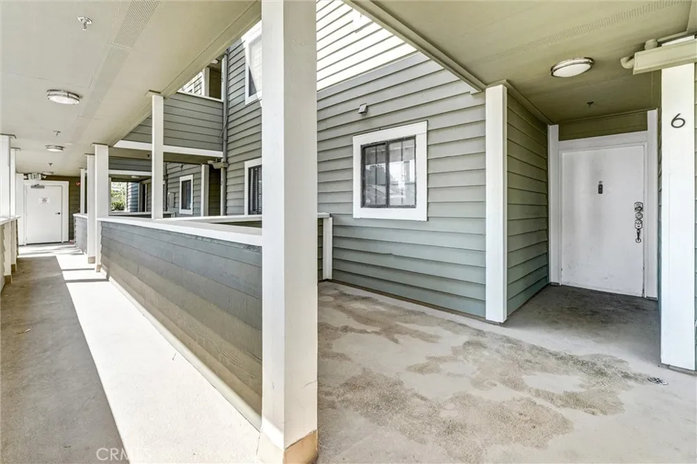 6545 Reseda Boulevard #6 Reseda, CA 91335