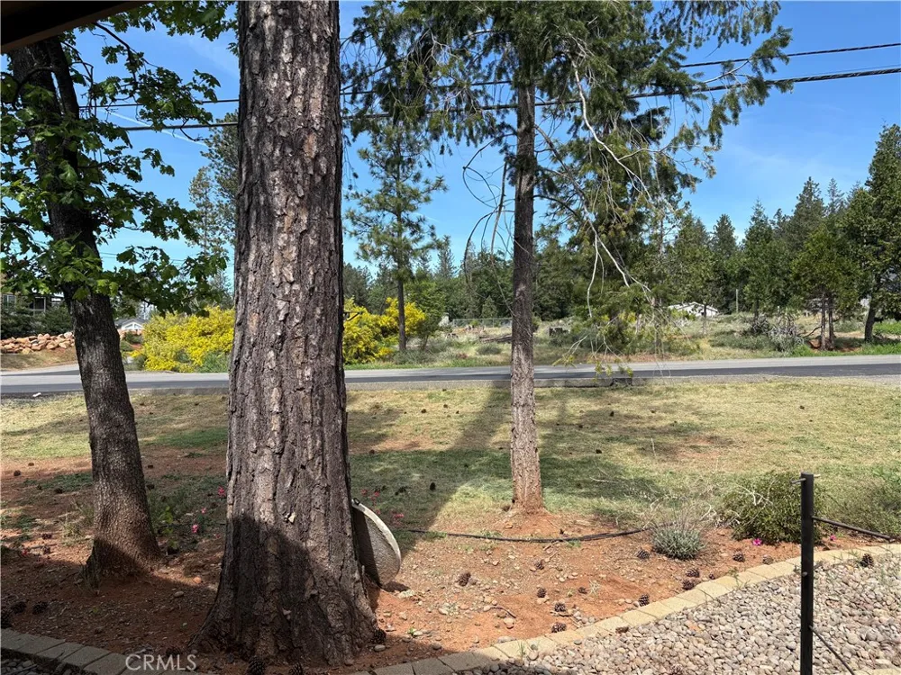 14006 Creston Magalia, CA 95954