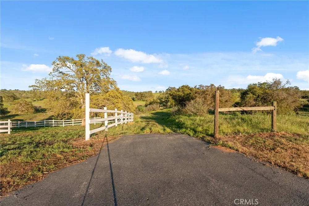 26882 Road 400 Madera, CA 93636