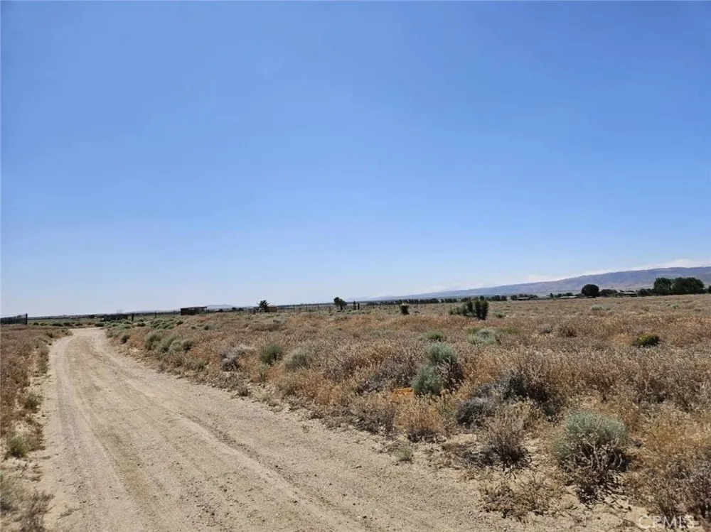 Vac/Cor 230 Stw Pav /Ave B8 Dr Fairmont, CA 93536