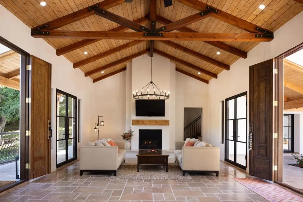 372 Corral De Tierra Road Salinas, CA 93908