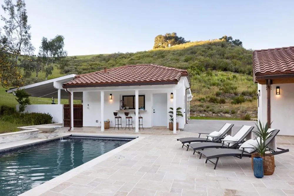 372 Corral De Tierra Road Salinas, CA 93908