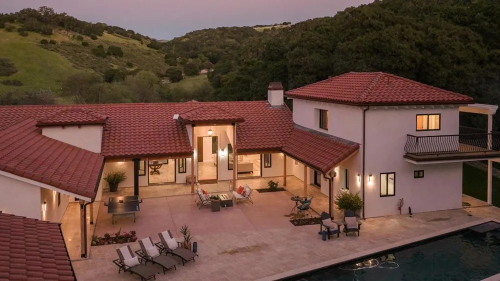 372 Corral De Tierra Road Salinas, CA 93908