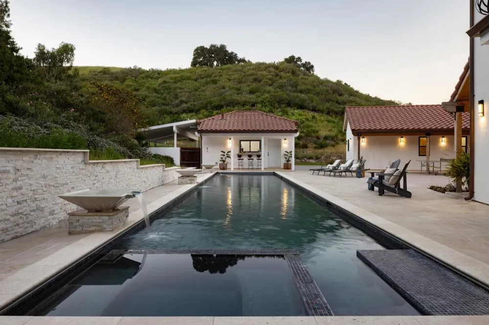 372 Corral De Tierra Road Salinas, CA 93908
