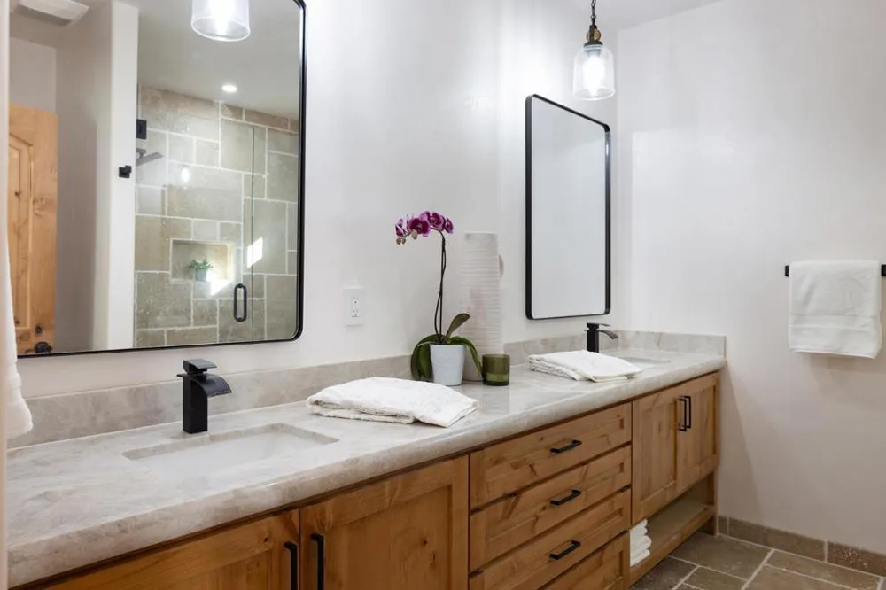 372 Corral De Tierra Road Salinas, CA 93908