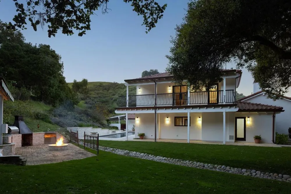 372 Corral De Tierra Road Salinas, CA 93908