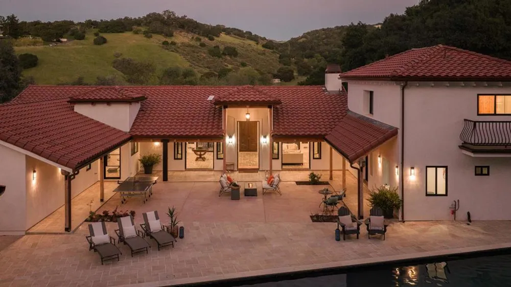 372 Corral De Tierra Road Salinas, CA 93908
