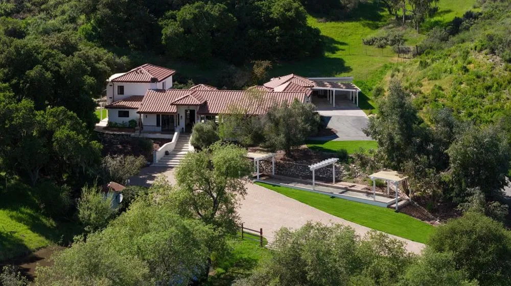 372 Corral De Tierra Road Salinas, CA 93908