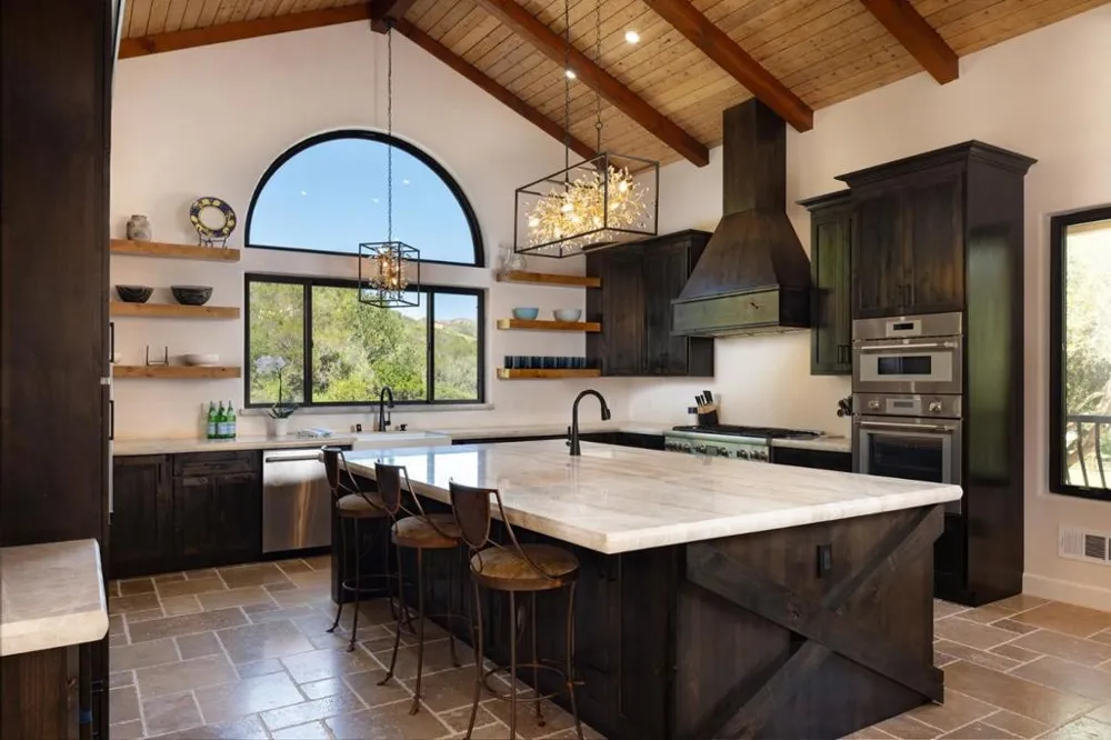 372 Corral De Tierra Road Salinas, CA 93908