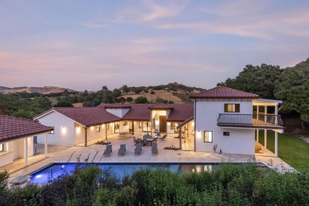 372 Corral De Tierra Road Salinas, CA 93908