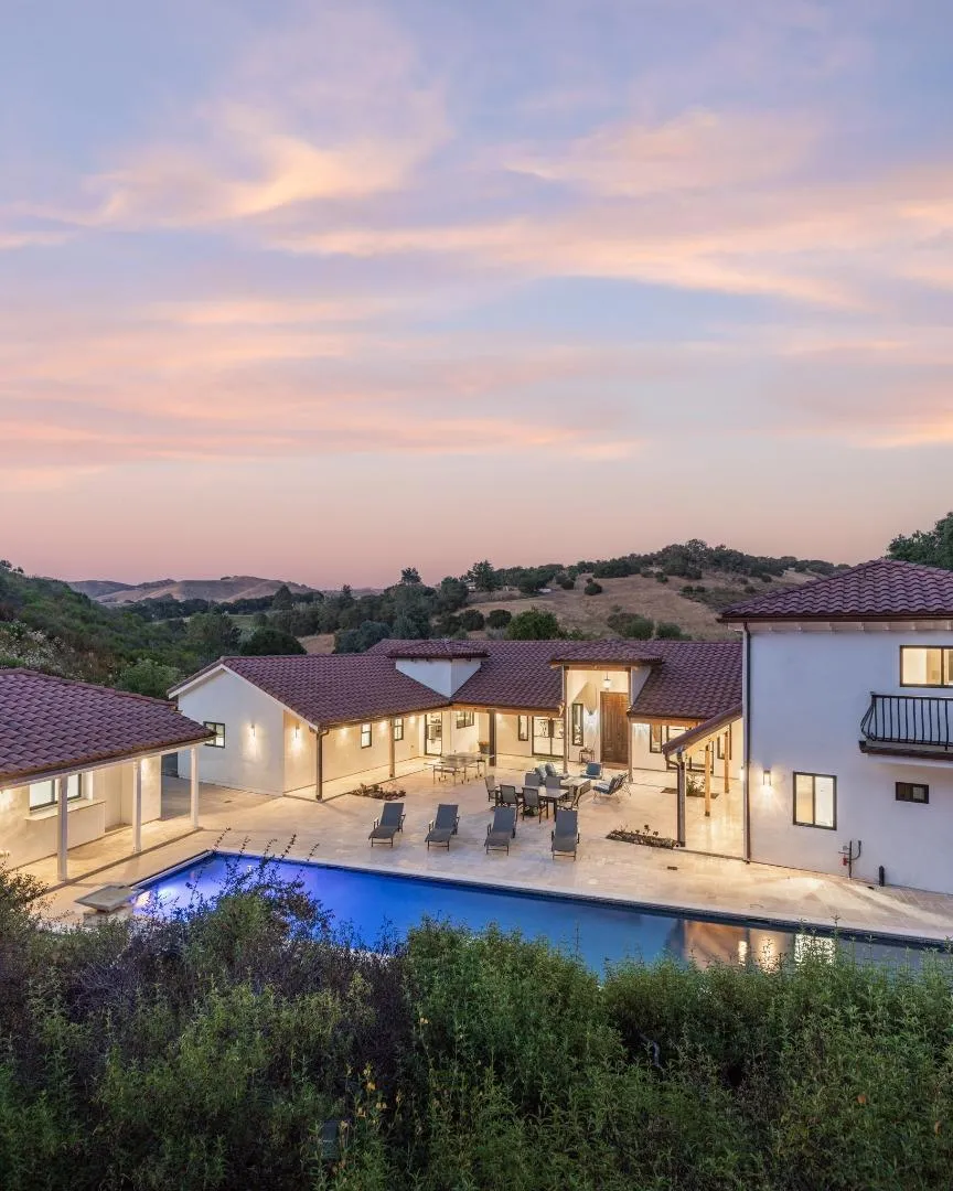 372 Corral De Tierra Road Salinas, CA 93908