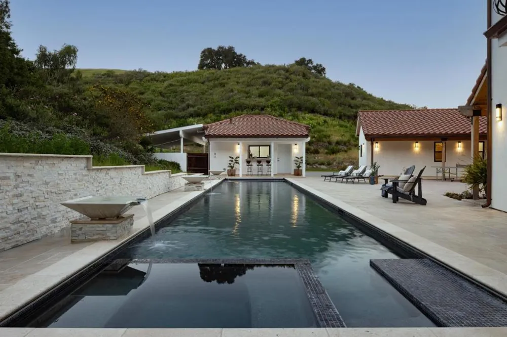 372 Corral De Tierra Road Salinas, CA 93908