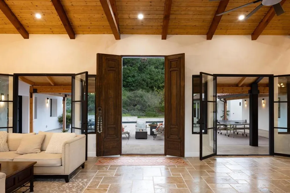 372 Corral De Tierra Road Salinas, CA 93908