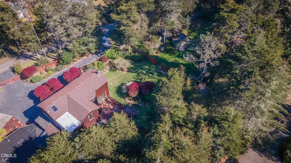 10360 Gary Lane Mendocino, CA 95460