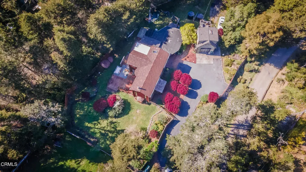 10360 Gary Lane Mendocino, CA 95460