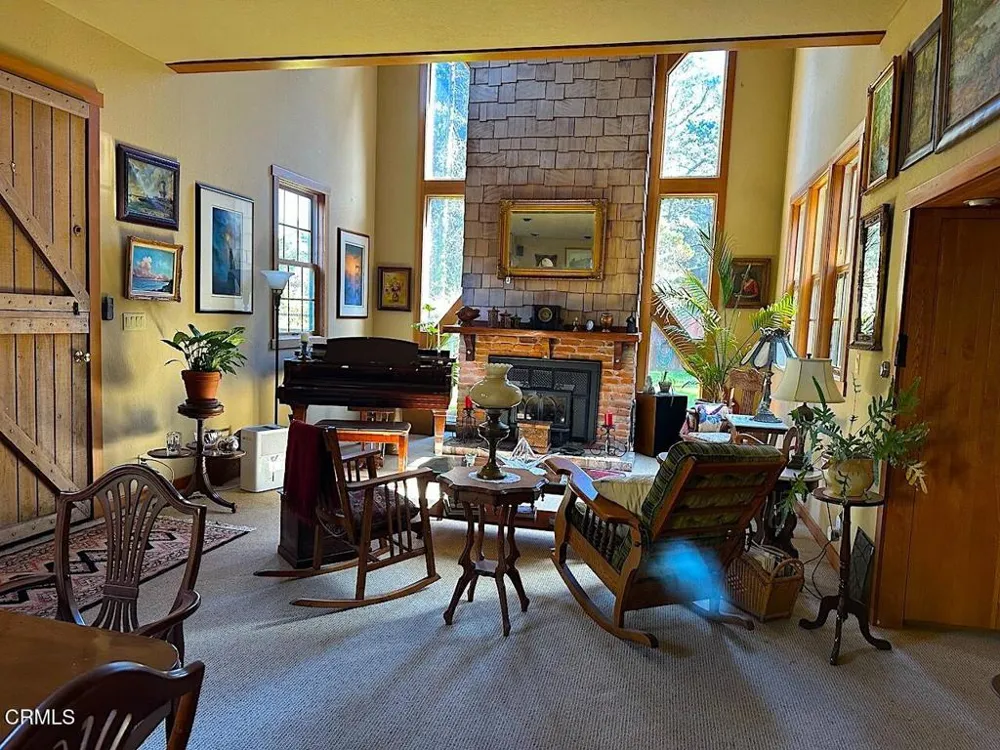 10360 Gary Lane Mendocino, CA 95460