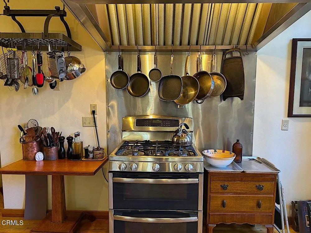 10360 Gary Lane Mendocino, CA 95460