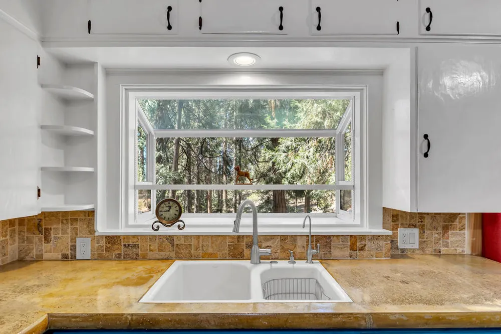 24941 Pine Cove Road Idyllwild, CA 92549