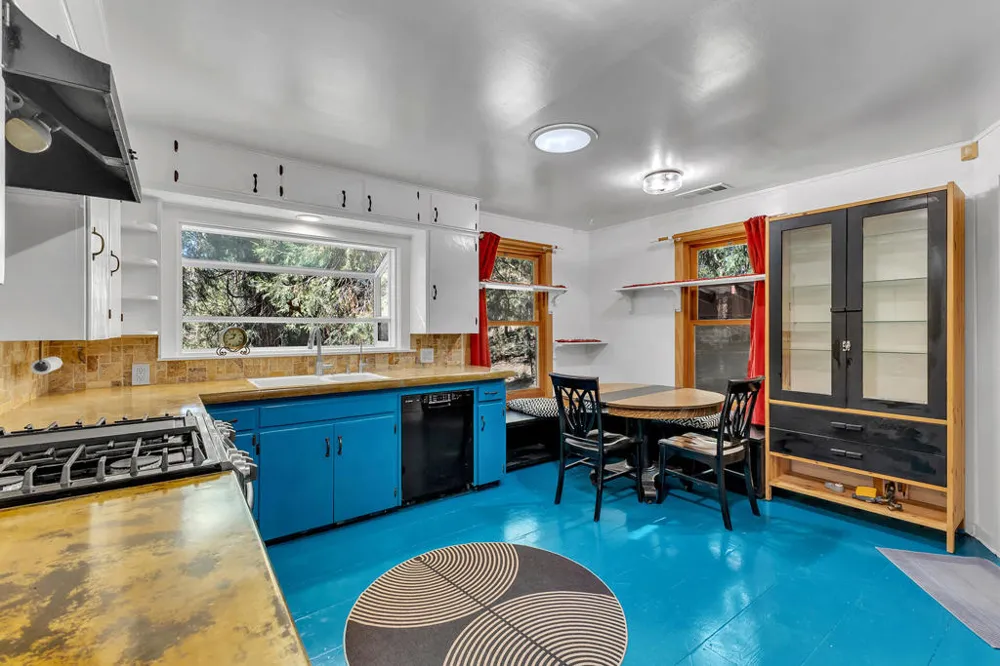 24941 Pine Cove Road Idyllwild, CA 92549