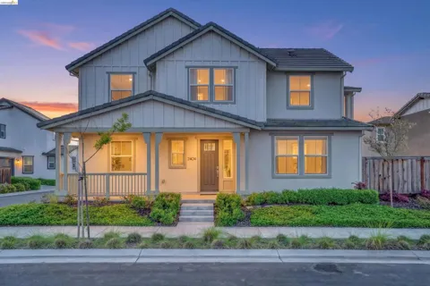 2404 Indigo Dr