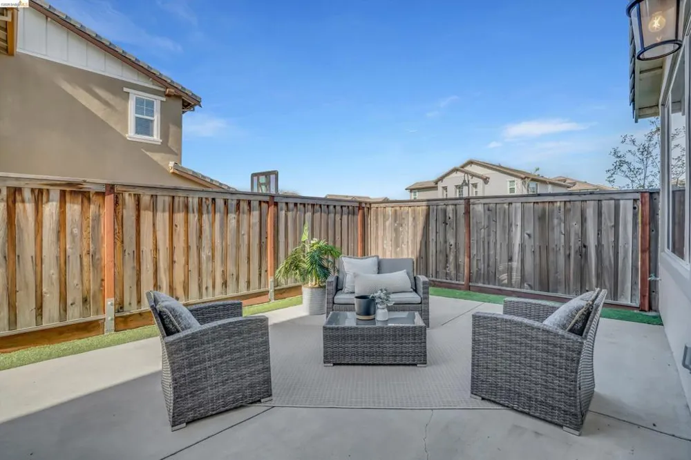 2404 Indigo Dr Fairfield, CA 94533