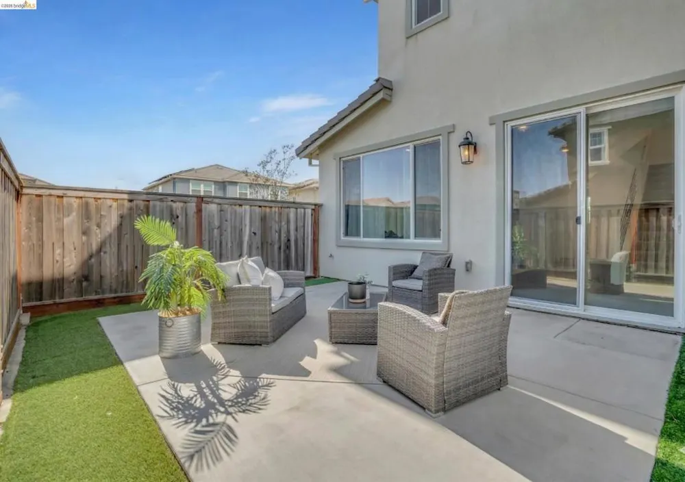 2404 Indigo Dr Fairfield, CA 94533