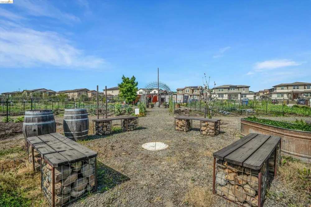 2404 Indigo Dr Fairfield, CA 94533