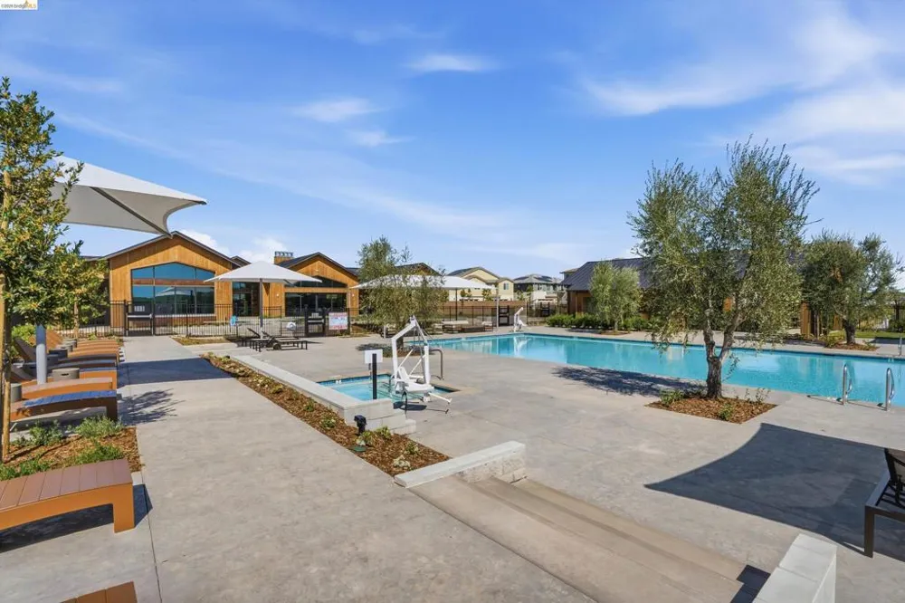 2404 Indigo Dr Fairfield, CA 94533