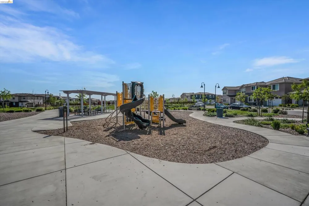 2404 Indigo Dr Fairfield, CA 94533