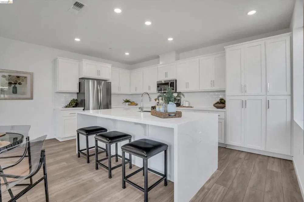 2404 Indigo Dr Fairfield, CA 94533