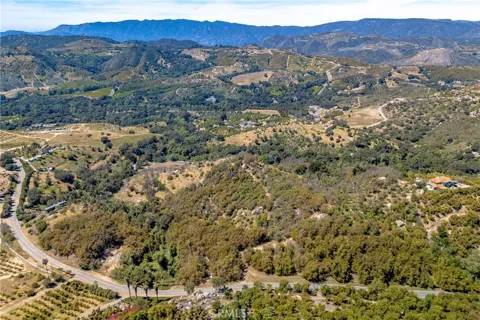 6 El Prado Road Road