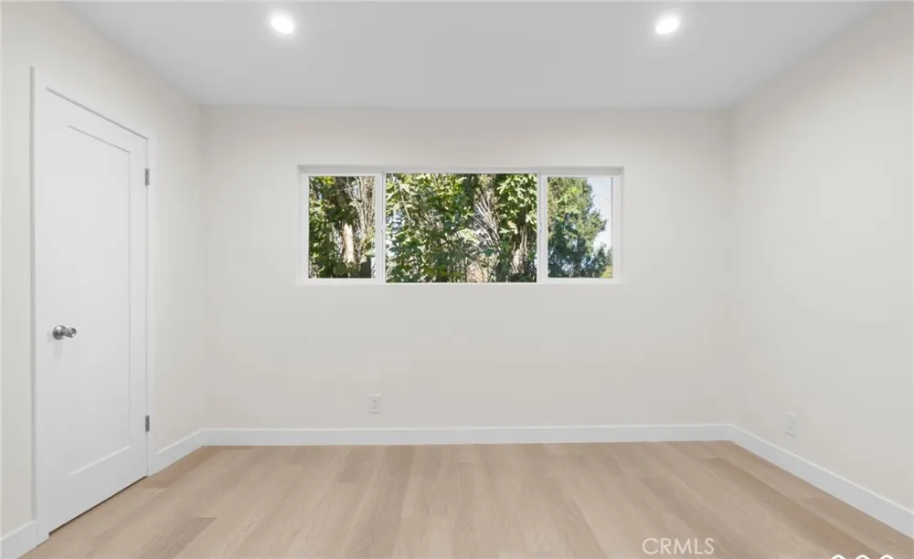 7961 Willis Avenue #18 Panorama City, CA 91402