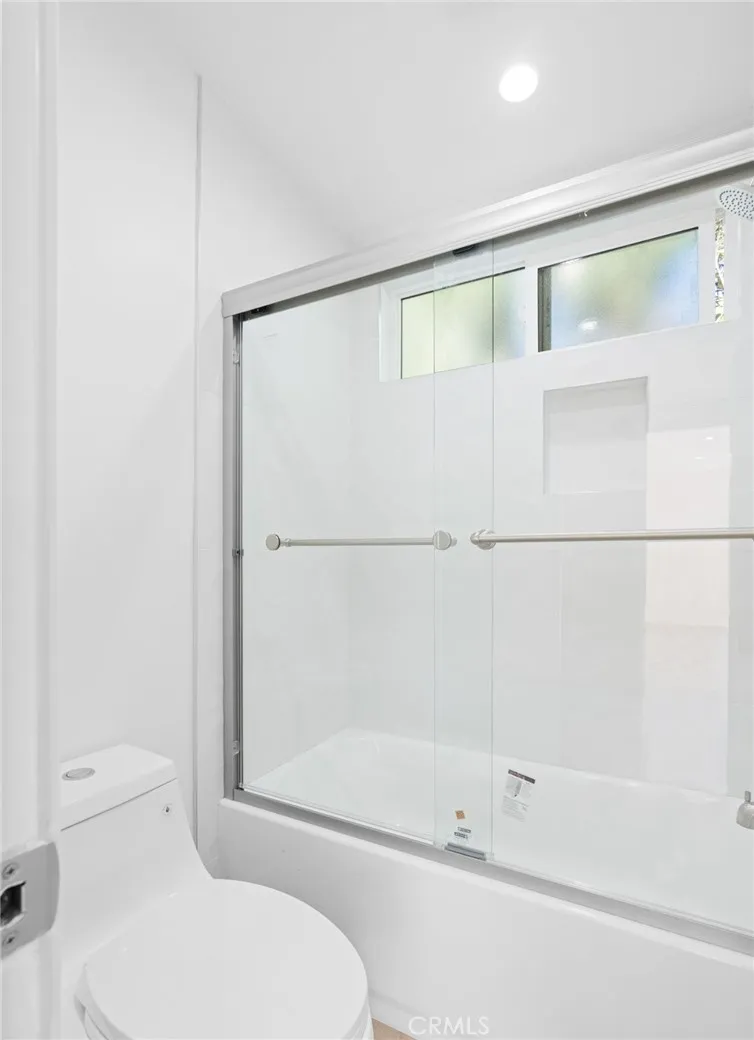 7961 Willis Avenue #17 Panorama City, CA 91402