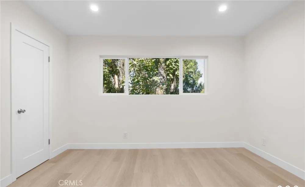 7961 Willis Avenue #17 Panorama City, CA 91402