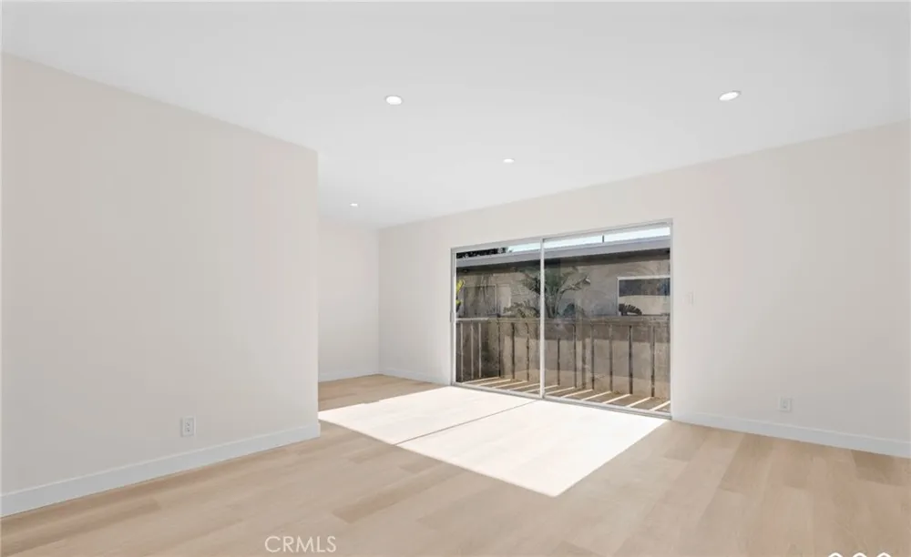 7961 Willis Avenue #17 Panorama City, CA 91402