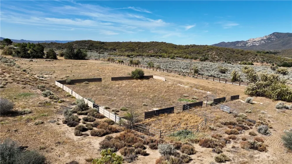 36650 Bautista Road Anza, CA 92539