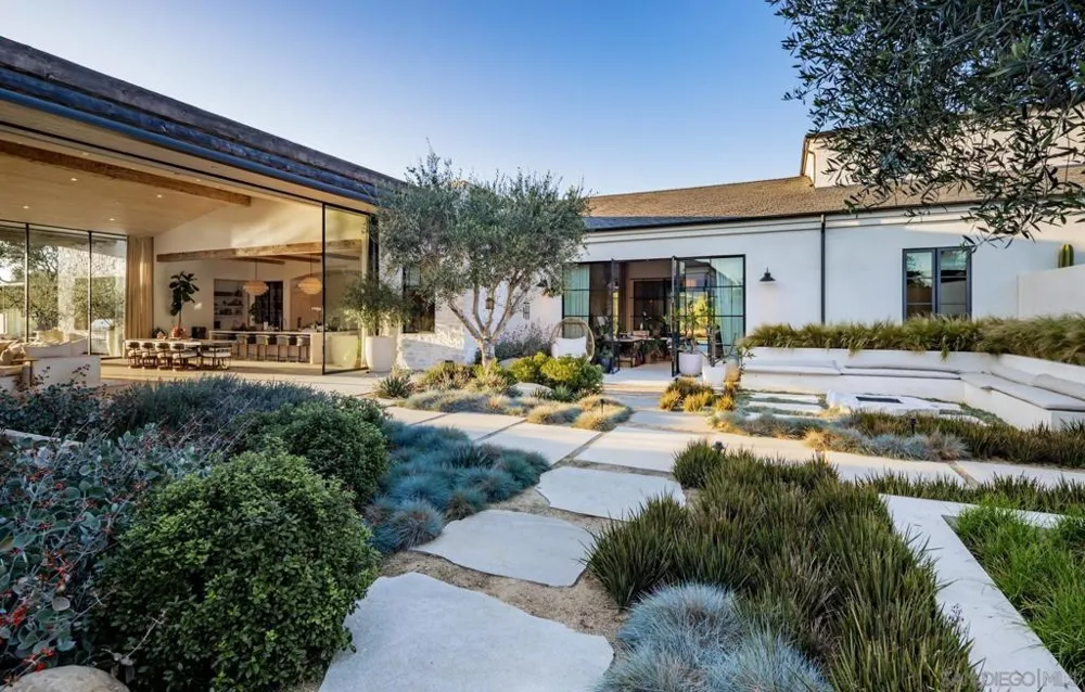 14783 Roxbury Terr. Rancho Santa Fe, CA 92067