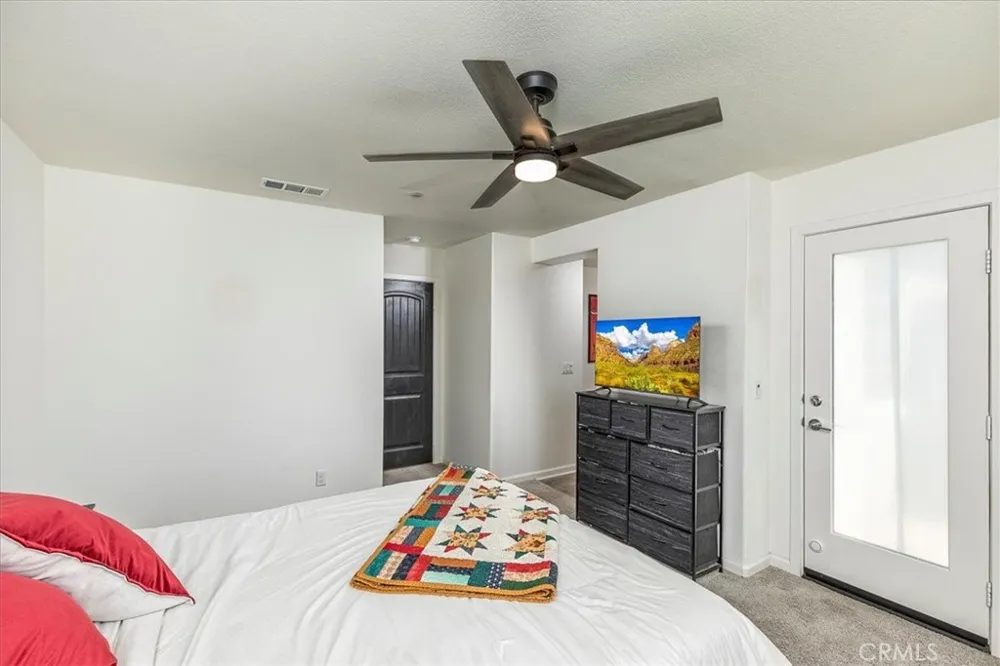 41976 Isadora #902 Murrieta, CA 92562